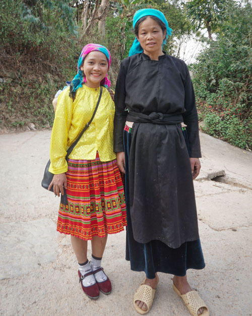 ha giang thien huong village traditional clothes